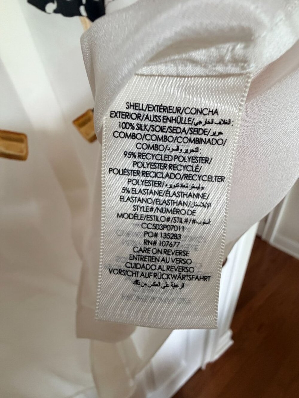 Alice + Olivia Willa I Am Woman Silk Blouse XS Lipstick Graphic NWT $350 - Picture 5 of 15